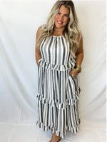 The perfect linen dress for SUMMER! Light weight, airy and comfortable.