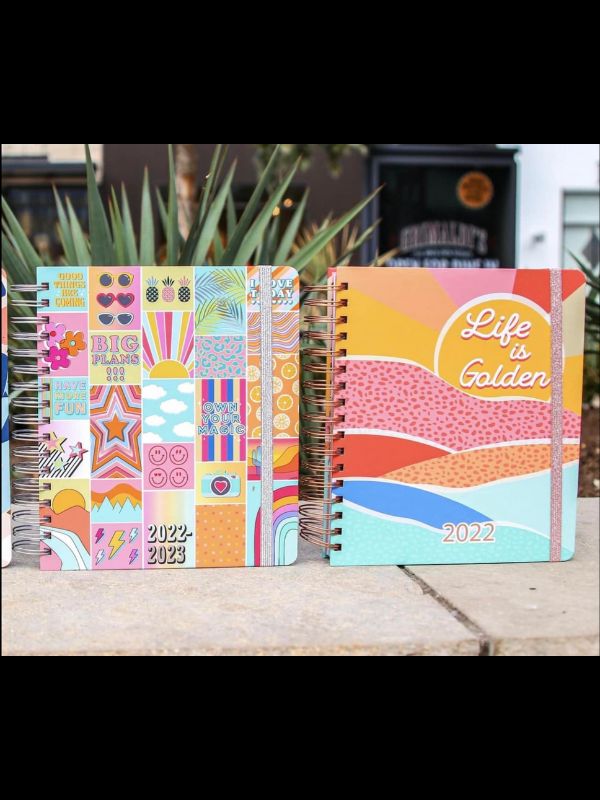 2022-23 Planner LIFE IS GOLDEN (17 months)